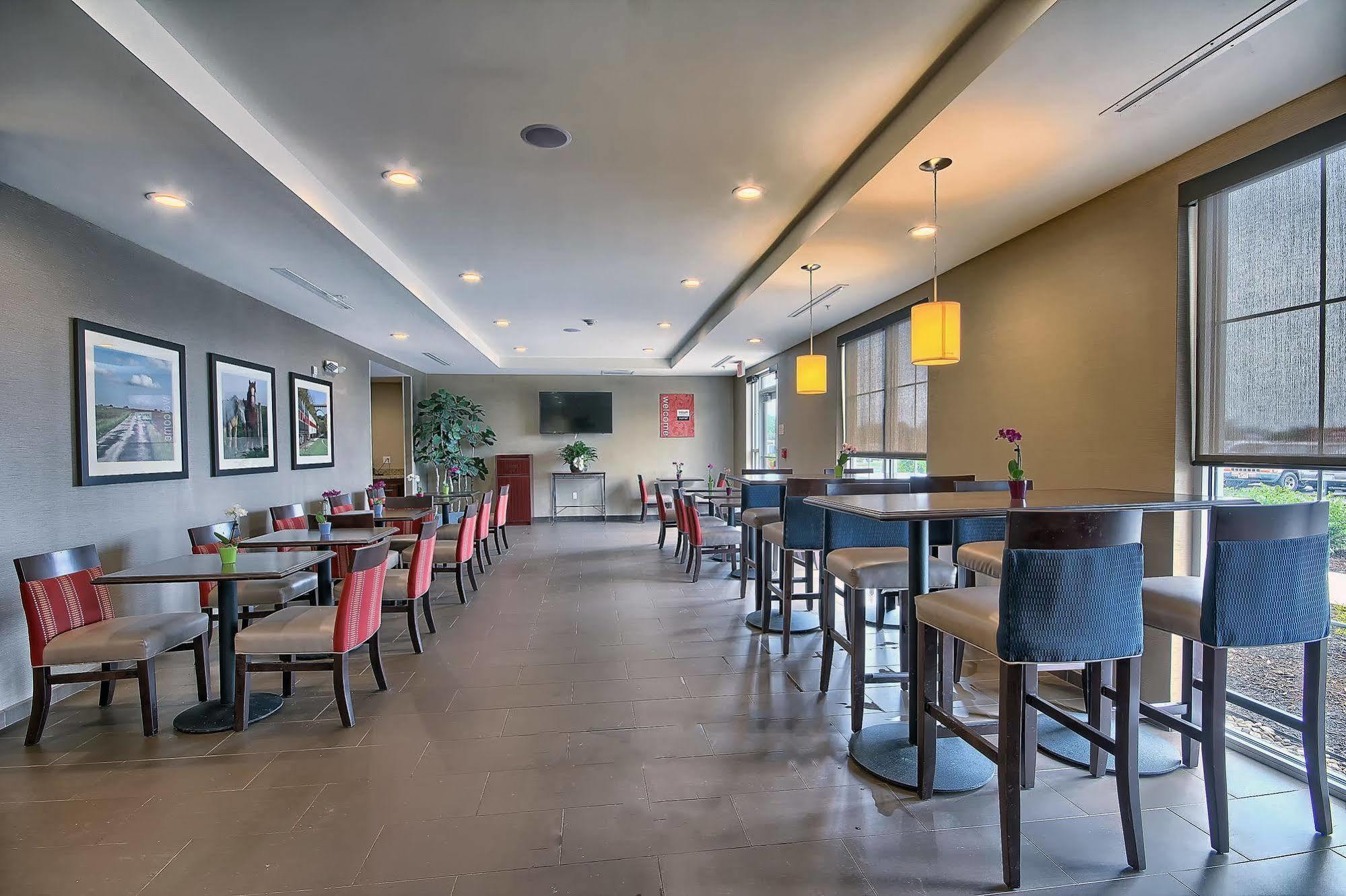 玛丽埃塔帕克斯堡康福特套房酒店 玛丽埃塔市 外观 照片